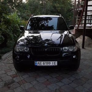 e83