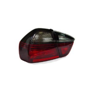 چراغ عقب  بی ام و سری ۳ e90 از سال۲۰۱۱ تا ۲۰۰۶
