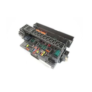 جعبه فیوز داخل کابین بی ام و z4 اتاق e89