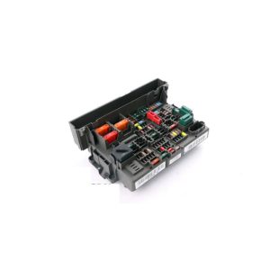 جعبه فیوز داخل کابین بی ام و ix1 اتاق u12